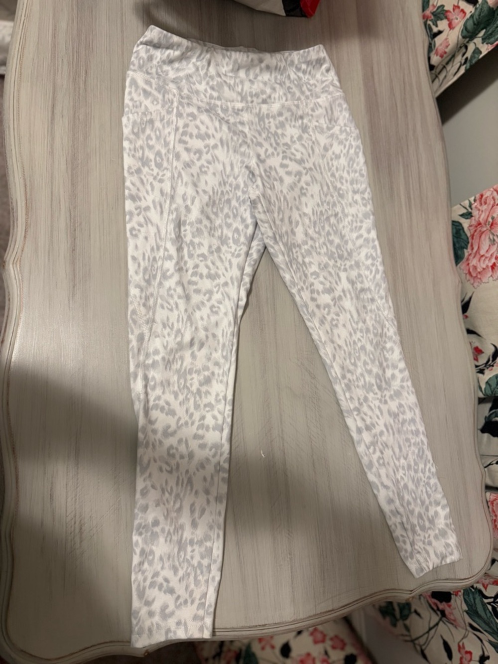 Jockey White Leggings with Light Gray Leopard Print